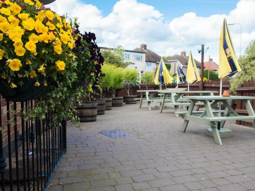 The Olde Peculiar Hotel Rugeley Buitenkant foto